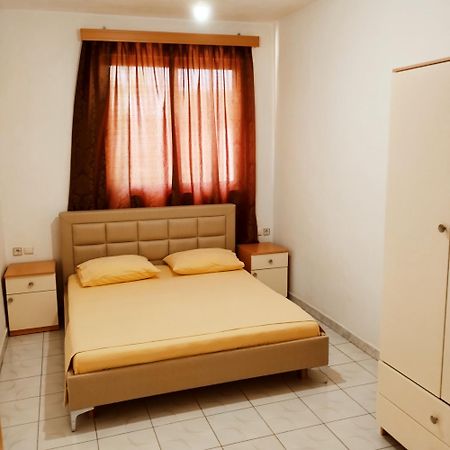 Mejdi Apartments Sarandë 部屋 写真